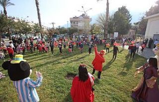 23 Nisan coşkusu ilçelerde sürüyor