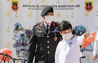 ’23 Nisan’da Çocuk Gözüyle Jandarma’ resim...