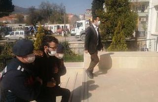 25 bin TL’lik kablo çakan hırsız sevgililer adliyeye...