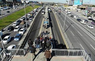 3 günlük kısıtlama öncesi toplu taşımada yoğunluk...