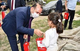 4 bin çocuğa şekerleme torbası