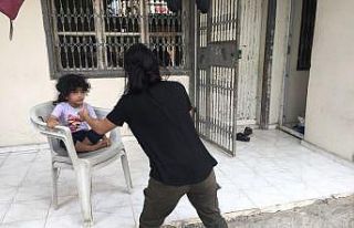 4 yaşındaki kızını evde bırakan anneden hayrete...