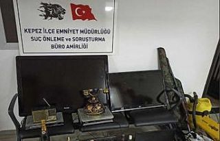 7 evden hırsızlık yaptığı iddia edilen 2 şüpheliden...
