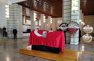 98 yıllık çınar Prof. Dr. İlhan Başgöz son...