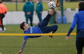 Abdulkadir Ömür sahalara döndü