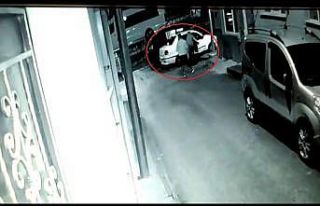 Acemi hırsızların 20 dakikalık uğraşı güvenlik...