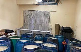 Adana’da 8 bin 200 litre sahte içki ele geçirildi