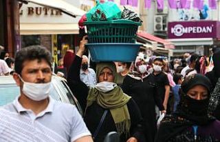 Adanalılar giyim mağazalarına koştu