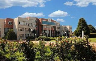 ADÜ Rektörlüğü amirallerin bildirisini kınandı