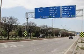 Afyonkarahisar’da beklenen araç ve yolcu yoğunluğu...