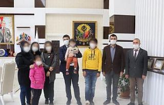 Ahıra kapatılan kız çocuğunu KADES uygulaması...