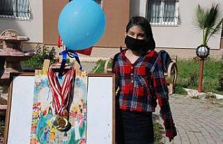 AK Parti’nin 23 Nisan logosu Simay’dan