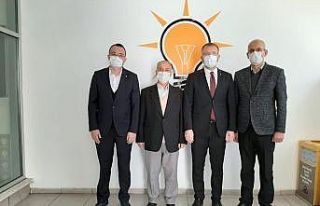 AK Parti’nin Simav’daki belde teşkilat başkanları...