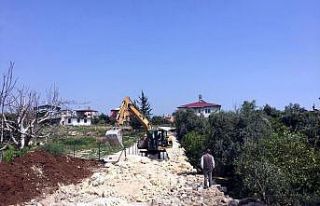 Akdeniz’de yol çalışmaları aralıksız sürüyor