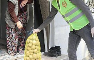 Akhisar Belediyesi, ihtiyaç sahiplerine ücretsiz...