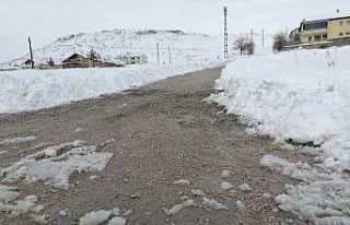 Aksaray’da kapanan köy yolları trafiğe açıldı