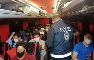 Aksaray’da tam kapanmalı kısıtlamada karayollarında...