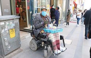 Aküsü biten engelli vatandaşın yardımına onlar...