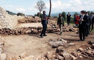 Akyaka Kalesi 7 ayda gün yüzüne çıktı