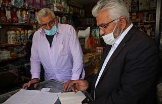 Alan ile veren el birbirini görmüyor, 54 yaşında...