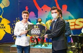 Altın Yaprak Ses Yarışmasında dereceye girenler...