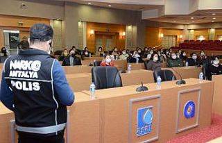 Antalya’da “Narkorehber’ler” uyuşturucuyla...