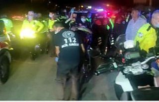 Antalya’da trafik polisleri kaza yapı: 1 polis...