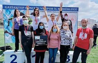 Antrenmansız şampiyonaya katıldılar, 1 altın...