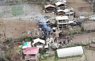 Artvin Ortaköy’deki yangının yaraları sarılıyor