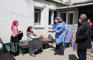 Aşı ikna timleri kapı kapı dolaşıyor