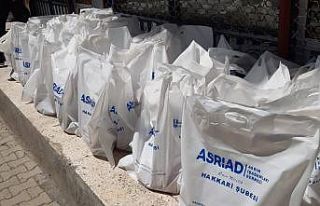 ASRİAD üyelerinden et dağıtımı