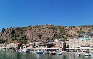 Assos Antik Liman’daki işletmeler 500 gün hizmete...