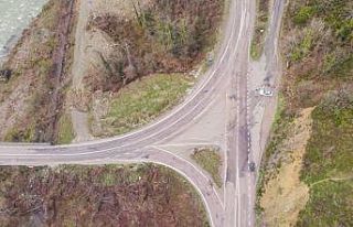 Ayancık’taki ölüm kavşağına jandarmadan bilgilendirme