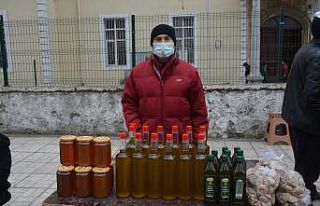 Aydın’ın yöresel ürünleri Sinop pazarında