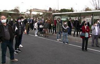 Ayvansaray’da yolculardan ‘gelmeyen otobüs’...