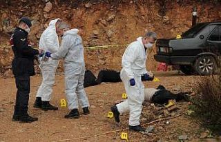 Baba ve oğluna kurşun yağdırdı