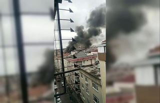 Bahçelievler’de korkutan çatı yangını