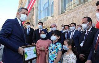 Bakan Selçuk Anadolu Masal Evinin açılışını...