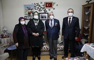 Bakan Selçuk, iftarda “Reşat Baba” olarak tanınan...