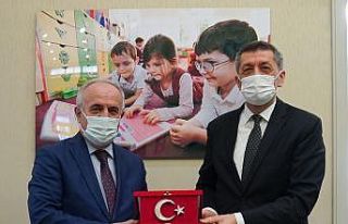 Bakan Selçuk, Kocaeli’deki Kampüs Okul’u projesini...