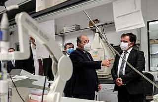 Bakan Varank ve Bakan Akar’dan Kayseri’ye aşı...