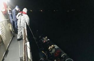 Balıkesir açıklarında 24 düzensiz göçmen kurtarıldı