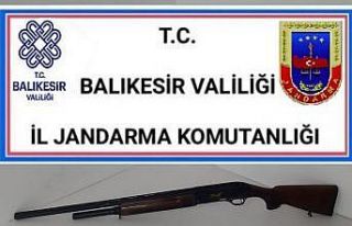 Balıkesir’de jandarma 22 aranan şahsı yakaladı
