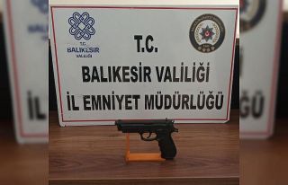 Balıkesir’de polisten 20 aranan şahsa gözaltı