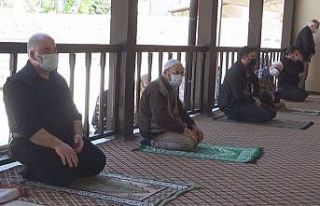 Balıkesir’de tam kapanmanın ilk Cuma namazına...