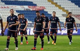 Başakşehir ’yaşam mücadelesi’ veriyor