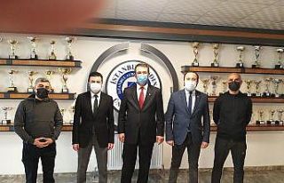 Başarılı sporculara özel okullarda yüzde 100...