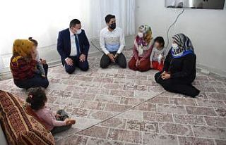 Başkan Beyoğlu, Dünya Yetimler Gününde 4 yetimi...