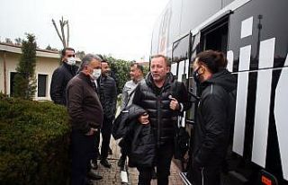 Başkan Çebi, takımı uğurladı