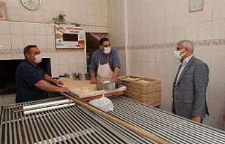 Başkan Güder, esnafın yanında esnafla iç içe